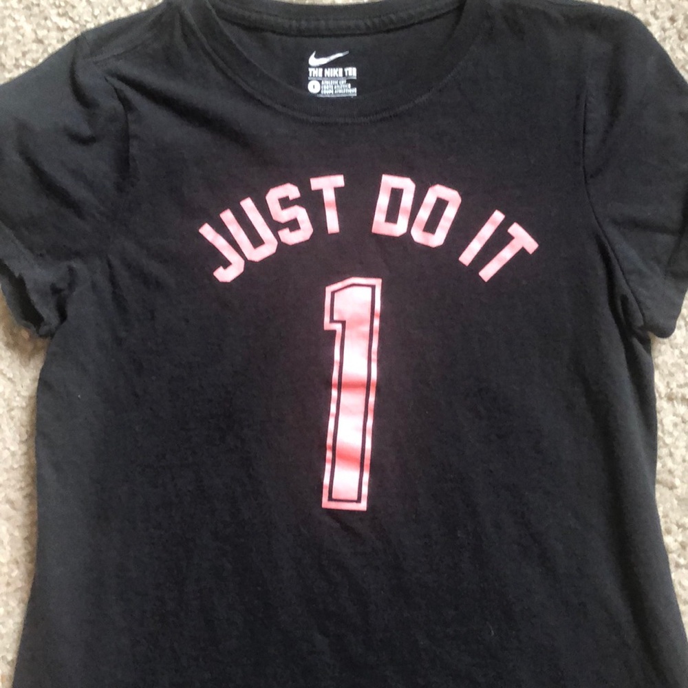 Girls Nike top